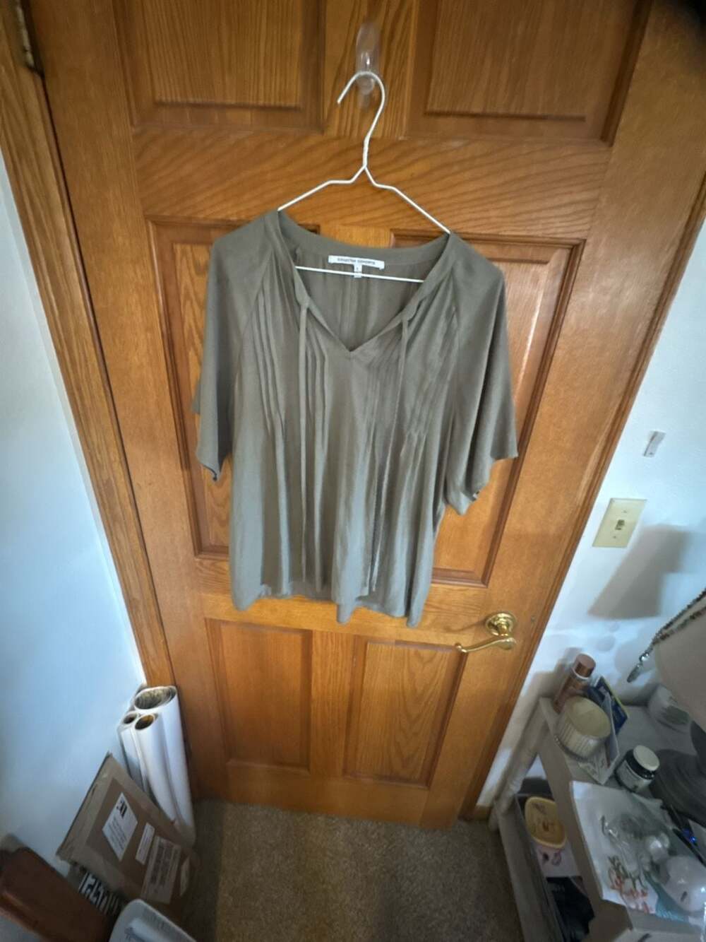 Collective Concepts Olive Green V-Neck Pleated Short Sleeve Blouse Size L